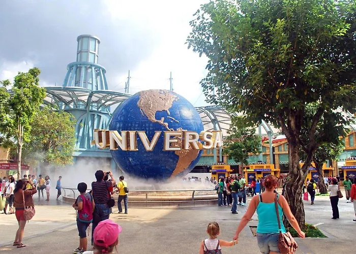 Hollywood House With Parking - Walk To Attractions